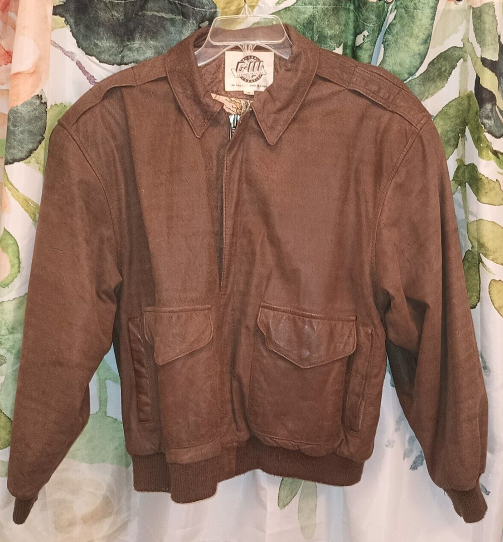 Vintage 1980s Men/Women’s Brown Leather Bomber Flight Jacket Size Medium